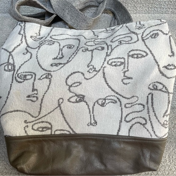 Unique “Faces” Lined 3 Pocket Coin Purse Faux Leather Tote Shopping Bag Artsy - Picture 5 of 12